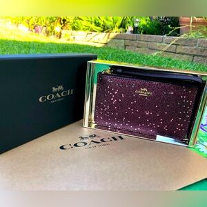 New Coach Glitter Heart Purple-Rasberry Corner Zip Wristlet!